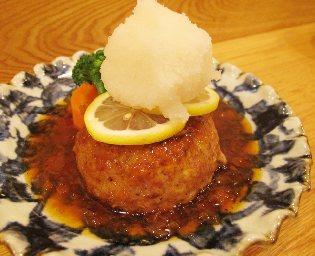 『三浦大根の粗おろし和風ハンバーグ』