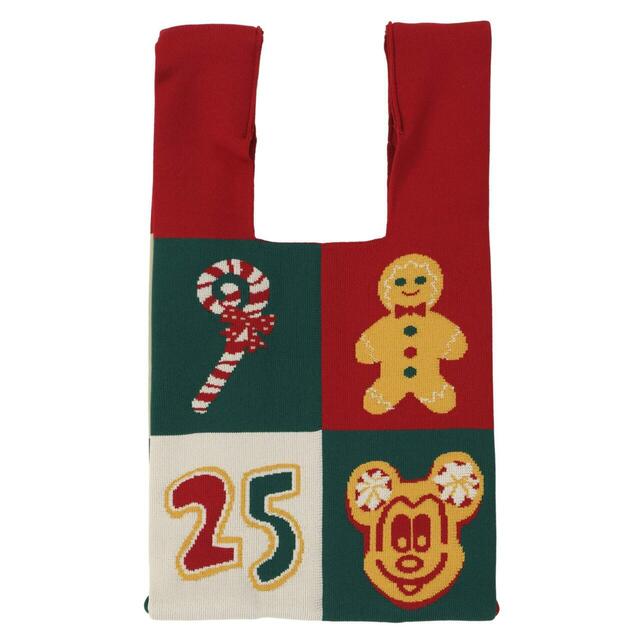 トートバッグ 3,400円｜東京ディズニーリゾート「ディズニー・クリスマス」スペシャルグッズ｜販売店舗：東京ディズニーランド「ディズニー＆カンパニー」、東京ディズニーシー「エンポーリオ」｜発売日：2025年11月10日（月）