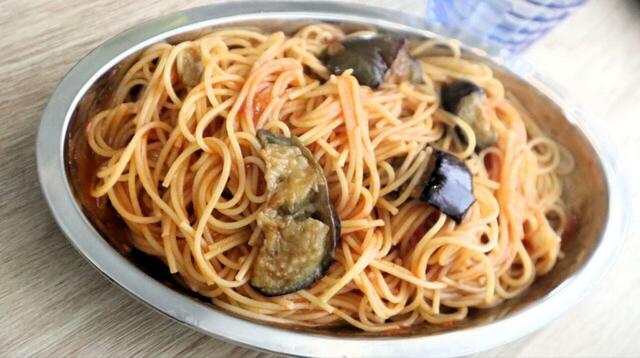 【ローソンストア100 揚げなす】おすすめのアレンジはトマトソース系パスタです。もちろん、味噌汁や麻婆なすにも◎