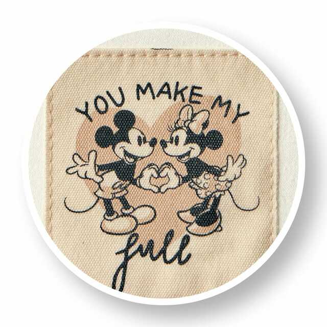 シアー素材のフード付きブルゾン［UVケア］「ミッキー＆ミニー」｜￥6,990 （税込）