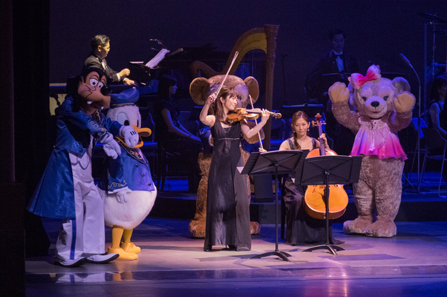 バレンタイン・ナイト 2016 ゲストメッセージ 誕生日 ドナルドダック グーフィー ダッフィー シェリーメイ バイオリン:中島知恵 チェロ:佐藤麻衣子 撮影:YOSHI