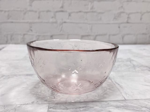 【ナチュラルキッチン】ガラス小鉢桜 エンボス模様／税込110円