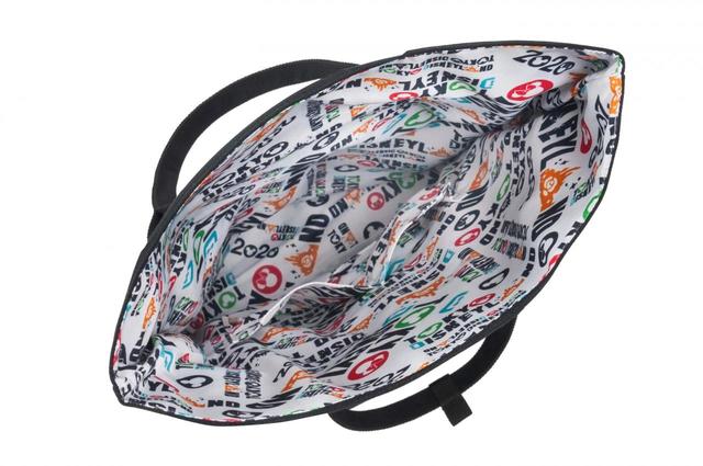 リュックサック 4200円｜幅約40×高さ約43×マチ約16cm｜東京ディズニーリゾート・アプリ、プラネットM