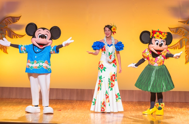 ミッキーのレインボー・ルアウ