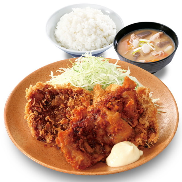 チキンカツとから揚げの合い盛り定食