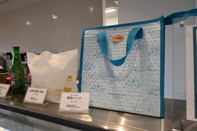 持ち帰り用のオリジナル保冷バッグもあります