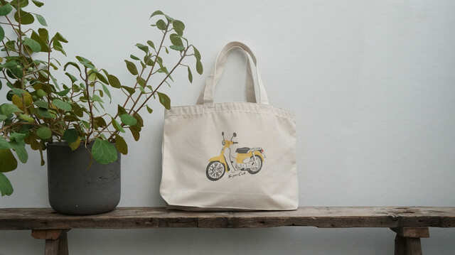 ナチュラルでやわらかい雰囲気のイエロー