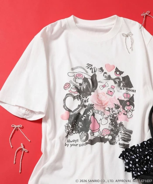 【サンリオ×FREAK'S STORE】サンリオキャラクターズコラージュプリントＴシャツ　¥5,995／リボンやフラワーモチーフとシナモロール、クロミ、マイメロディをコラージュ