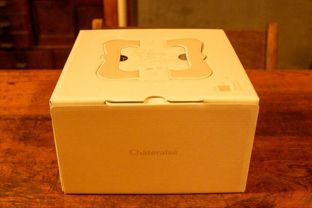 【シャトレーゼ  】ホールのケーキは箱を開ける瞬間からドキドキワクワクしますね