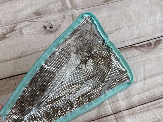 内側はアルミニウム素材