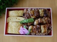 【純和赤鶏焼き鳥とだし巻玉子焼き弁当】こだわりのブランド鶏が味わえる