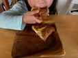 【コストコ ソーセージクロワッサン】子どもの小さな手にはちょっと大きめサイズ♪