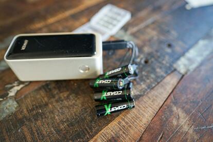 いちいち電池買い直すのやめました。USBで直接充電できるコレが快適