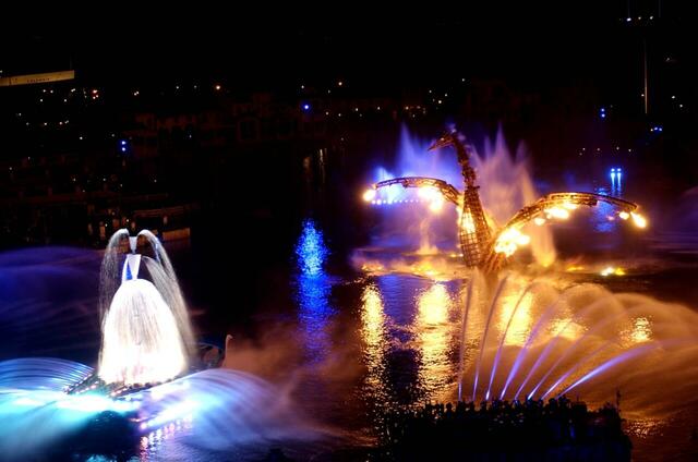 東京ディズニーシー「ブラヴィッシーモ！」スタート（2010年11月終了）　©Disney