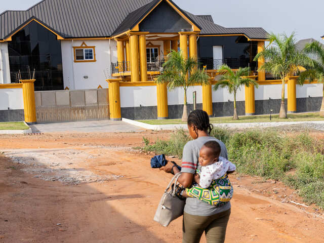 【フェイラー】「クラウディとのコラボレーション商品の売上の一部は、NPO法人CLOUDYに寄付されます