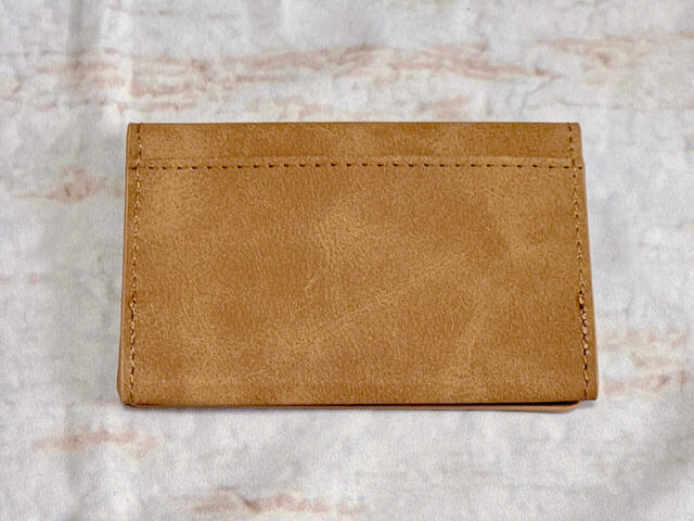 【アベイル×ちいかわ】「カードケース（ハチワレ）」背面にカードポケットが1つ