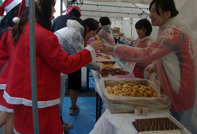 給スイーツ所は、とても賑やか！