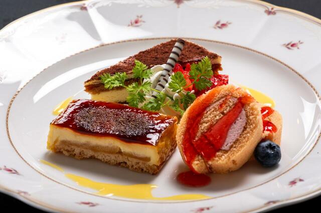 「季節限定ランチブッフェ」<期間:2025年12月1日~>【ホテルエミシア東京立川で贅沢ランチ体験!冬の新作メニューも登場する「季節限定ランチブッフェ」は12月1日より開催中!】