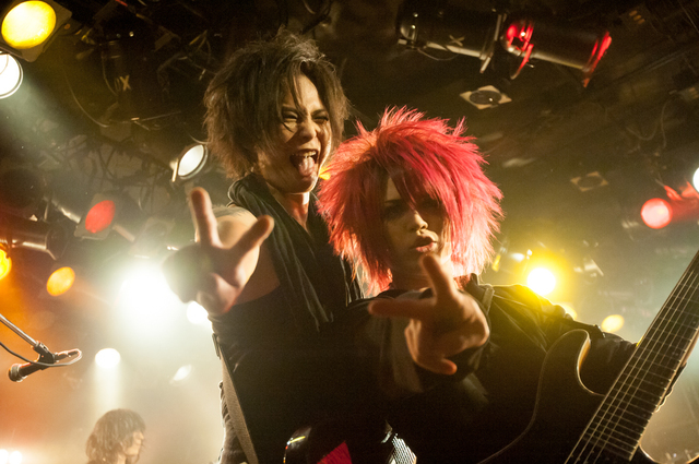 DEZERT・SORA（Dr）／アルルカン・奈緒（G）