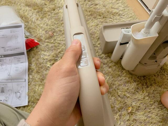 【充電式紙パックスティッククリーナー MagiCaleena（マジカリーナ）】連続使用時間は標準約17分、ターボ約8分、自動約8〜40分 (付属アタッチメント使用時。使用状況によって異なります)