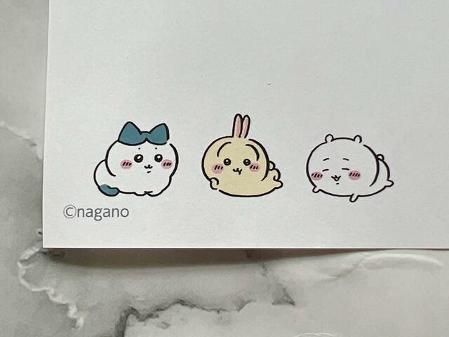 寝転んでいる3人がキュート。特にハチワレのまんまる具合がたまりません…!