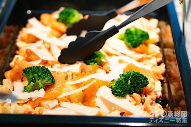 “ディズニー・イースター”ランチブッフェ／ディナーブッフェ｜東京ディズニーシー・ホテルミラコスタ「オチェーアノ」