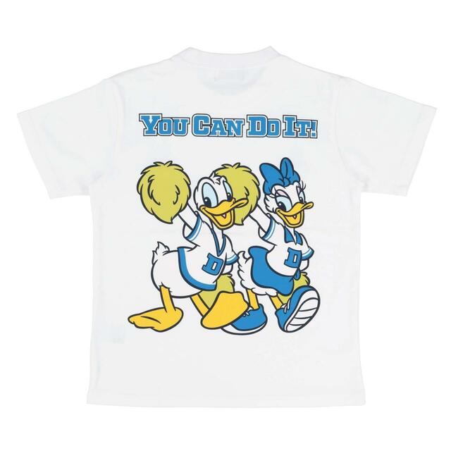 Tシャツ（130〜150） 2,600円｜東京ディズニーリゾート「ポンポンを持ったミッキーたちが元気に盛り上げてくれるグッズ」｜販売店舗：東京ディズニーランド「グランドエンポーリアム」、東京ディズニーシー「エンポーリオ」｜発売日：2025年4月24日（木）