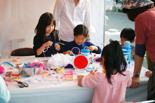 奇想天外!? 「めがねフェス2014」のおもしろイベントを見る