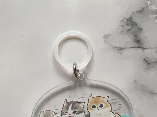 上部にあるシリコンリングを傘の柄につけるだけです！