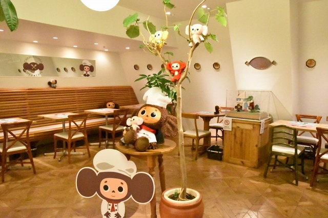 店内のいたるところにチェブラーシカ