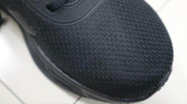 【adidas（アディダス） GALAXY 7 WIDE W】アッパーはつま先までメッシュ素材ながら密度高め！気温の低い日でもスース―しません◎