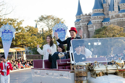 速報 アナとエルサが東京ディズニーランドを 雪と氷の世界 に フローズンファンタジー グリーティング 現地レポ 写真 26 26 ディズニー特集 ウレぴあ総研