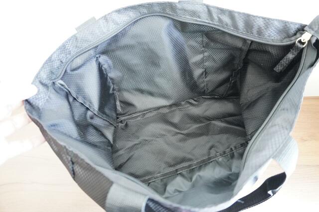 大きく開いて中身が見やすい