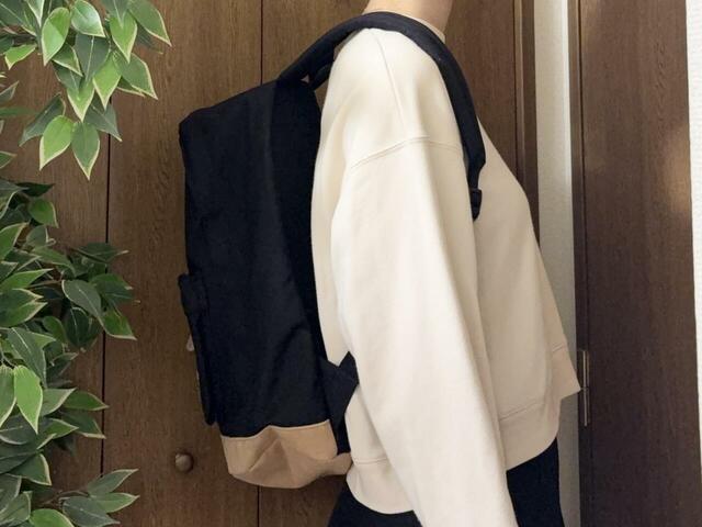 【OUTDOOR PRODUCTS クラシックデイパック】ショルダーベルトが硬いなどの違和感もなく、とても背負いやすいです♪