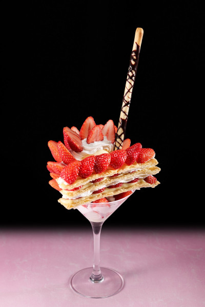 苺ミルフィーユパフェ