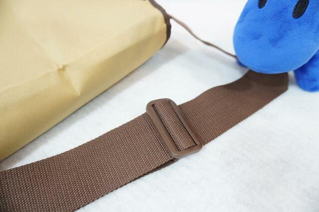 最長125cmまで伸ばせるショルダーストラップ