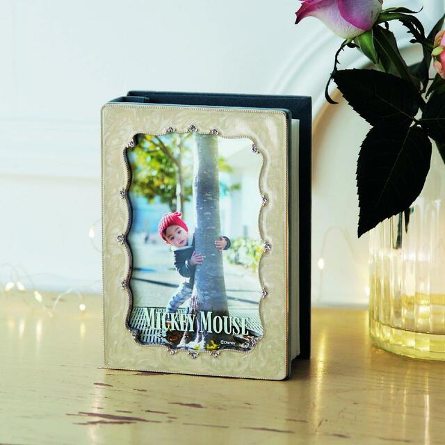 80枚収納フォトフレーム 4,990円