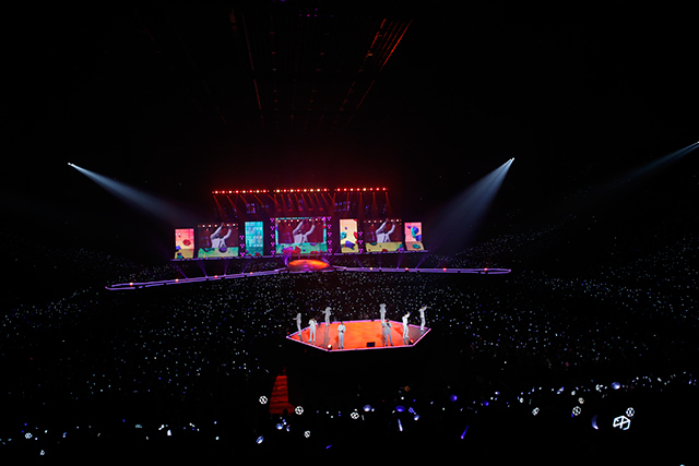 EXO　1月27日と28日「EXO PLANET #4 -The EℓyXiOn- in JAPAN」＠さいたまスーパーアリーナ（スタジアムモード）