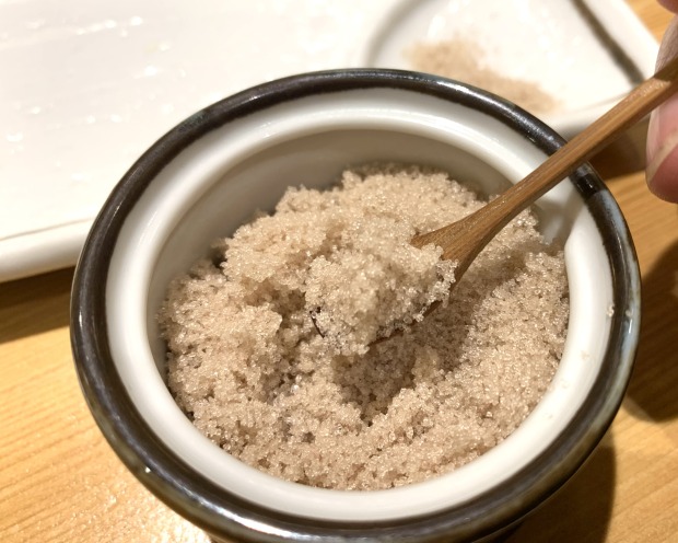 ミネラルを多く含んだ藻塩【天ぷら定食 まきの】