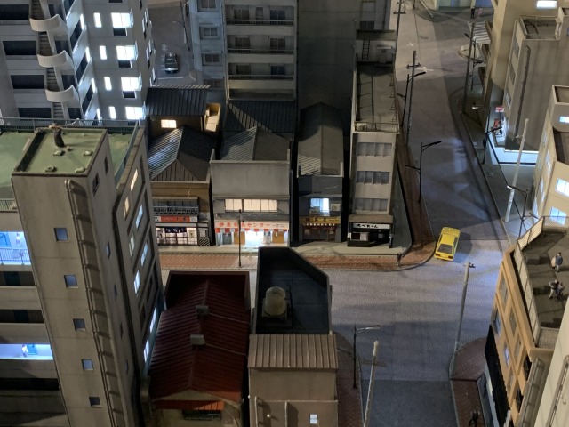 有名な焼き鳥店「あべちゃん」はどーこだ！