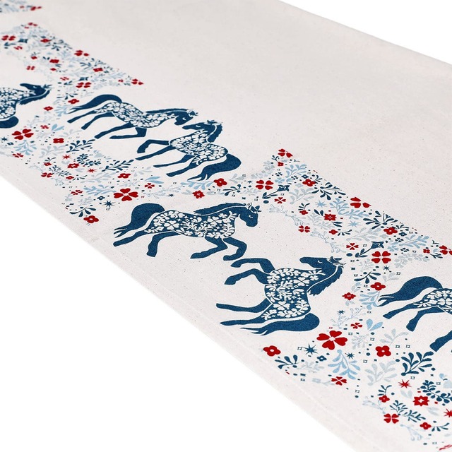 【フライングタイガー】テーブルクロス 2,640円/140×220cmの大判サイズ