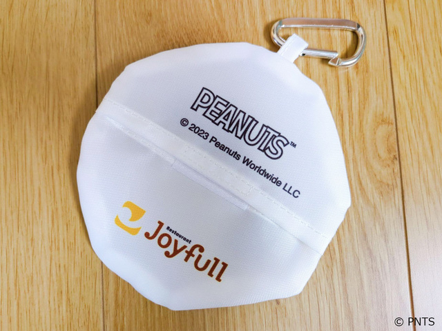 【ジョイフル×スヌーピー オリジナルデザインエコバッグ】裏側にはPEANUTSとジョイフルのロゴも