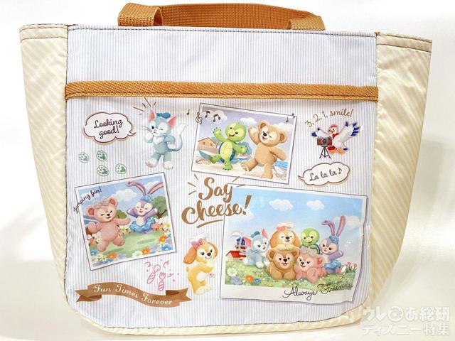 「ダッフィー&フレンズのSay cheese!」スーベニアランチケース