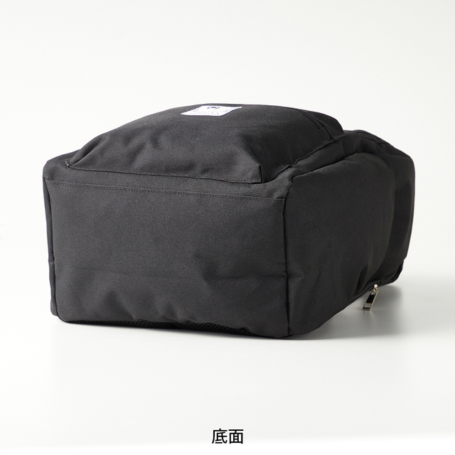 ベルメゾン 口がガバっと開くリュックサック「Suicaのペンギン」ブラック