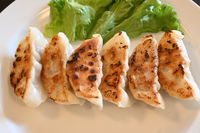 ベイシアプレミアム「ごろごろ お肉たっぷり肉餃子」焼き上がり！