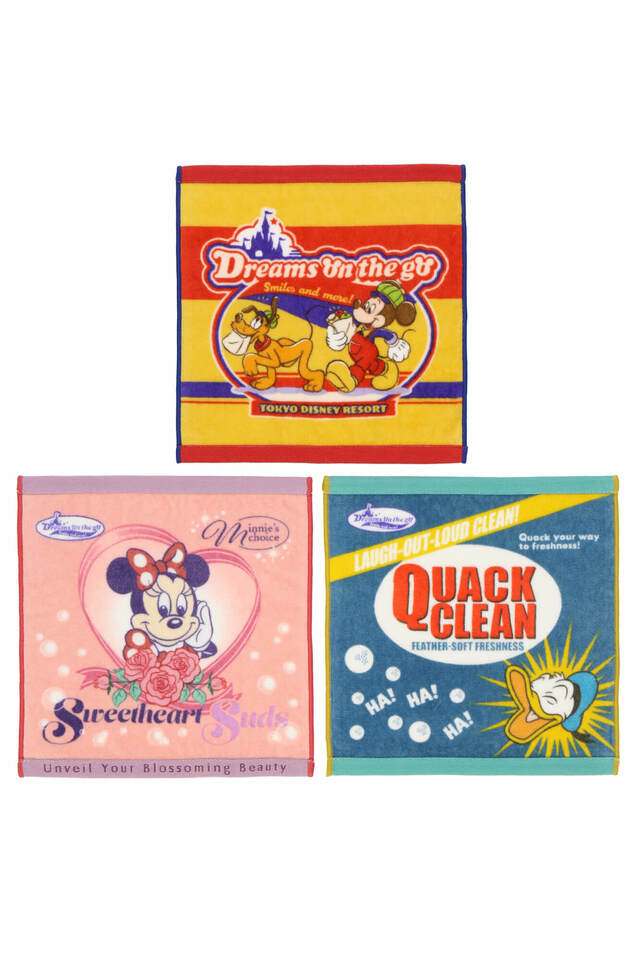 ミニタオルセット 2,300円｜ディズニーキャラクターがいっぱいのグロサリーストアをモチーフにしたグッズ｜販売店舗：東京ディズニーランド「ホームストア」、東京ディズニーシー「ヴィラ・ドナルド・ホームショップ」｜発売日：2024年10月10日（木）