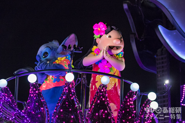 クリスマスバージョン「東京ディズニーランド・エレクトリカルパレード・ドリームライツ」（2016年）｜東京ディズニーランド「クリスマス・ファンタジー」