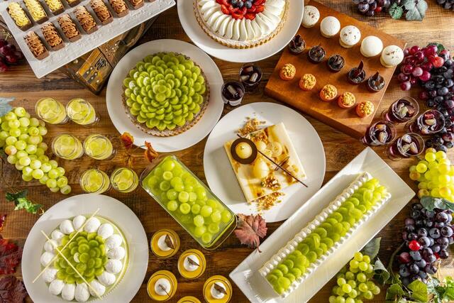 「週末限定 シャインマスカットスイーツビュッフェ」<期間:2025年9月6日~11月16日>【【ヒルトン東京お台場】宝石みたいな“シャインマスカットスイーツ”が並ぶ「豊穣の秋&シャインマスカットスイーツフェア」開催】