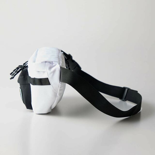 スポーティボディバッグ「グーフィー」| ¥5,490 (税込)