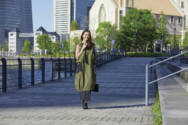 【ワークマン　レディースアクティブセットアップ】着用イメージ（ワークマン公式サイトより）